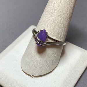 Vintage Avon sterling silver purple ring